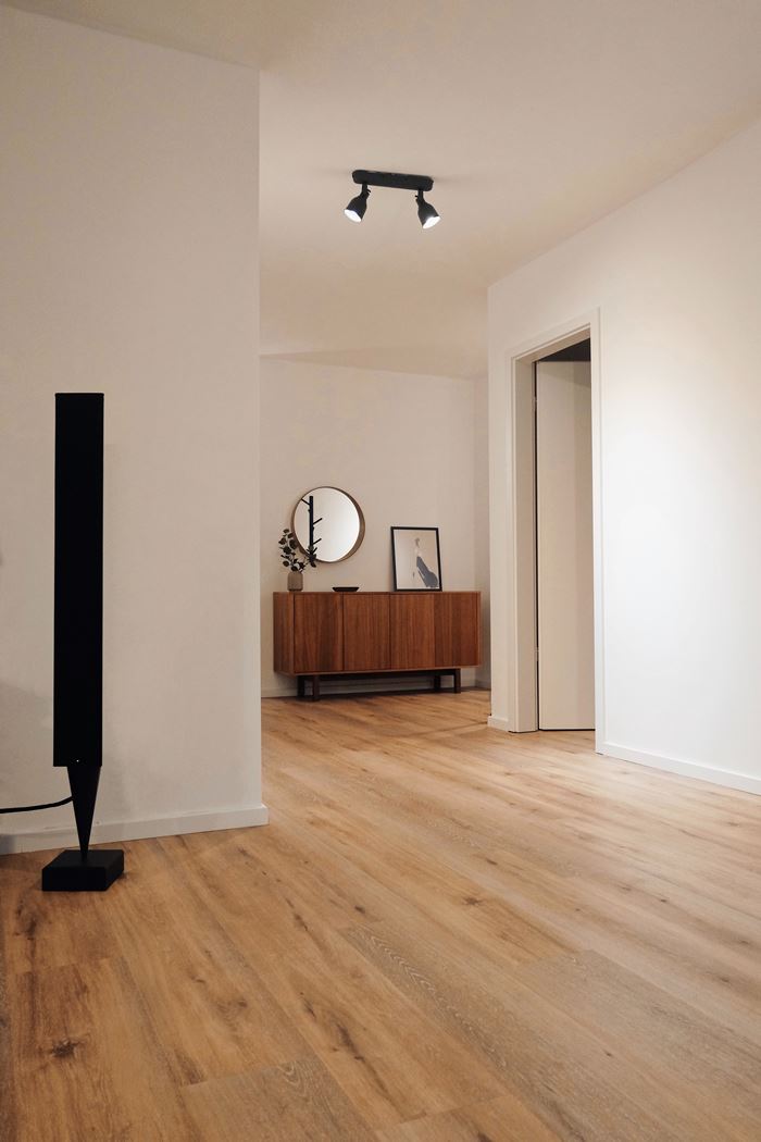Care and Maintenance of Hardwood Floors: Can You Vacuum Them?